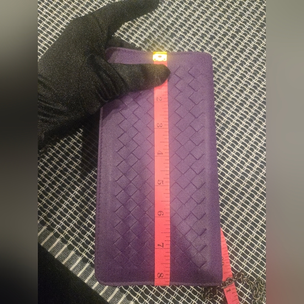 Bottega Veneta Intrecciato Wallet on Chain – Purple EUC Authentic - Picture 4 of 17